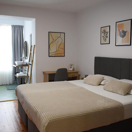 Feels Like Home Studio Apartments - Flh Albania Тирана Екстер'єр фото