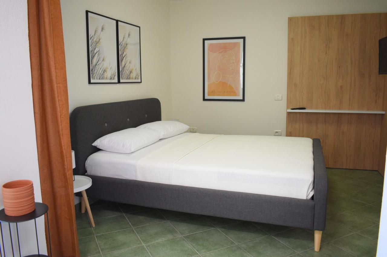 Feels Like Home Studio Apartments - Flh Albania Тирана Екстер'єр фото
