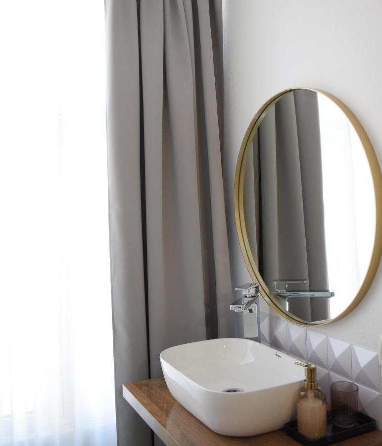 Feels Like Home Studio Apartments - Flh Albania Тирана Екстер'єр фото